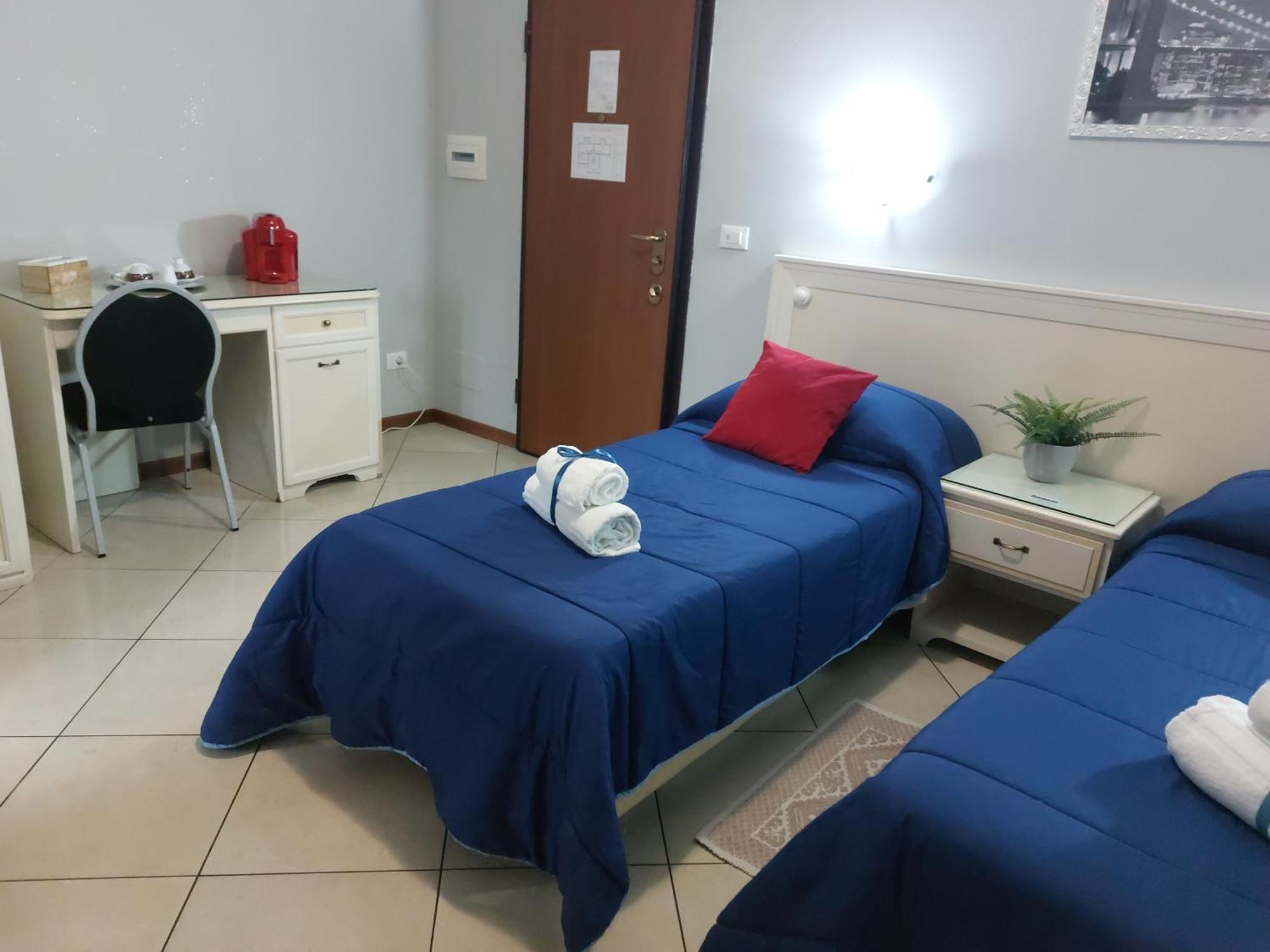 Fiumicino Inn Airport Exterior photo