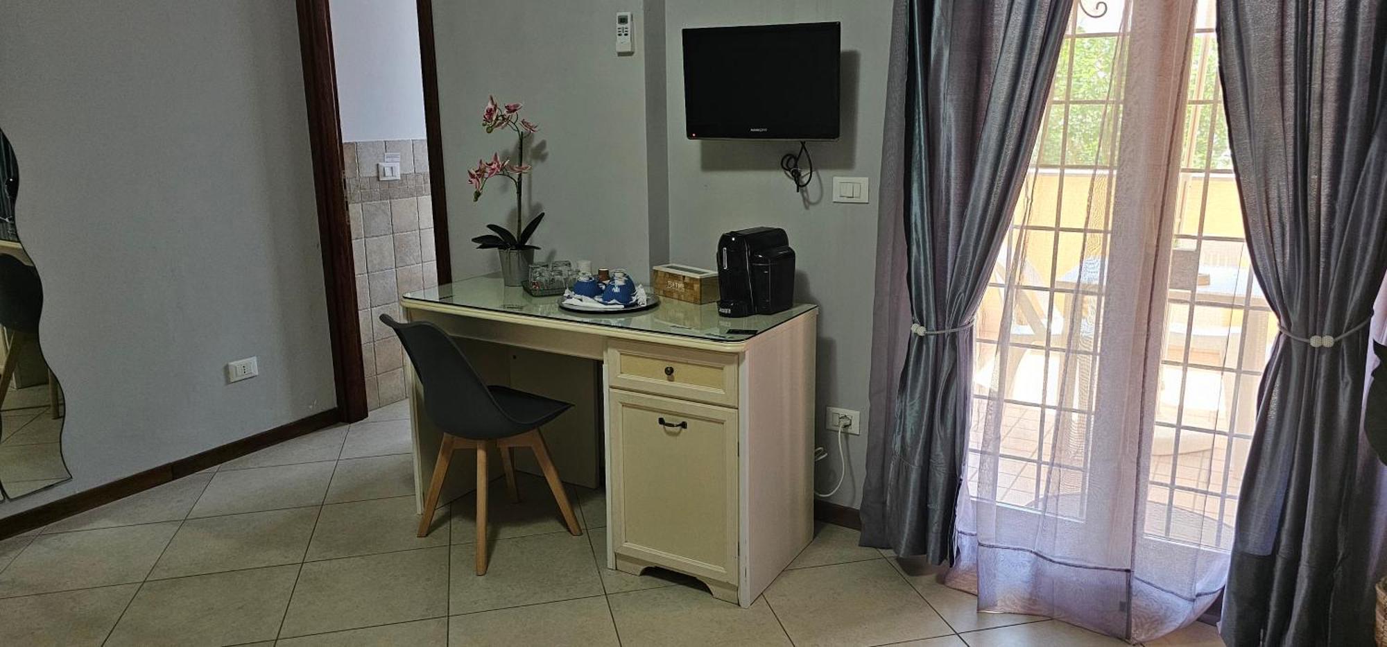 Fiumicino Inn Airport Exterior photo